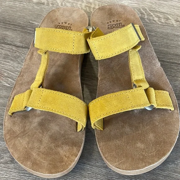 Teva Shoes New Mens Teva Universal Slide Suede Mustard Us Size